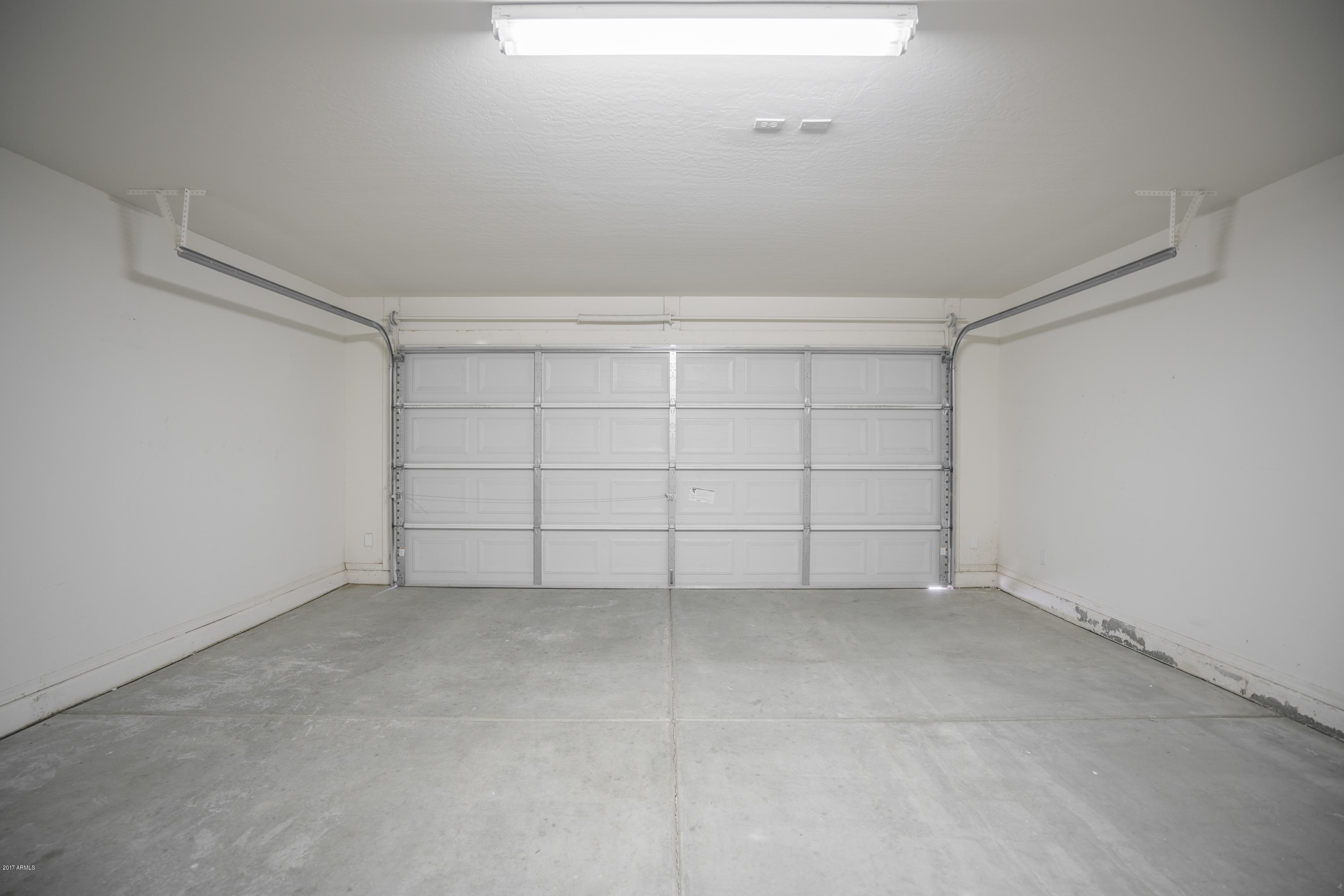 15012 West Calavar Road Surprise, AZ 85379 - Photo 23 of 24 DSC02209-HDR