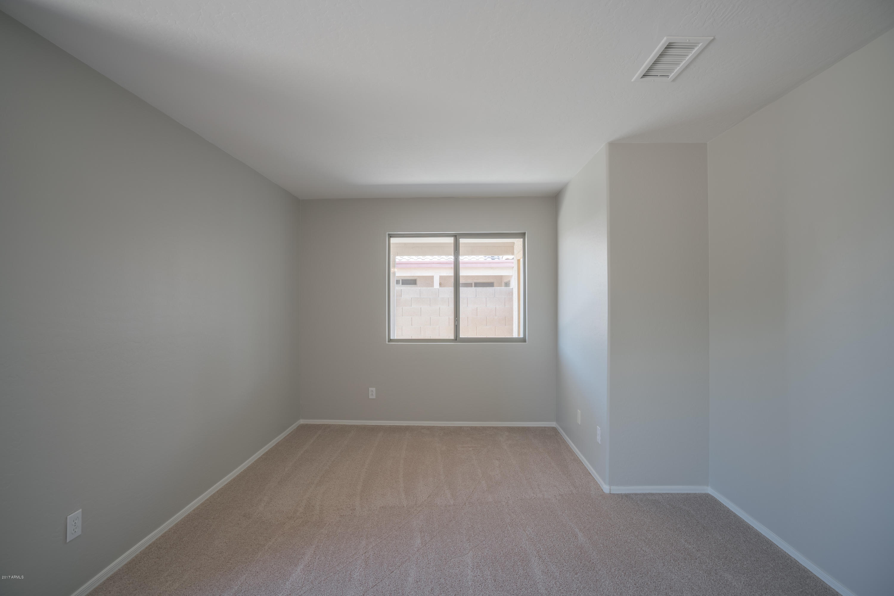 15012 West Calavar Road Surprise, AZ 85379 - Photo 8 of 24 DSC02147-HDR