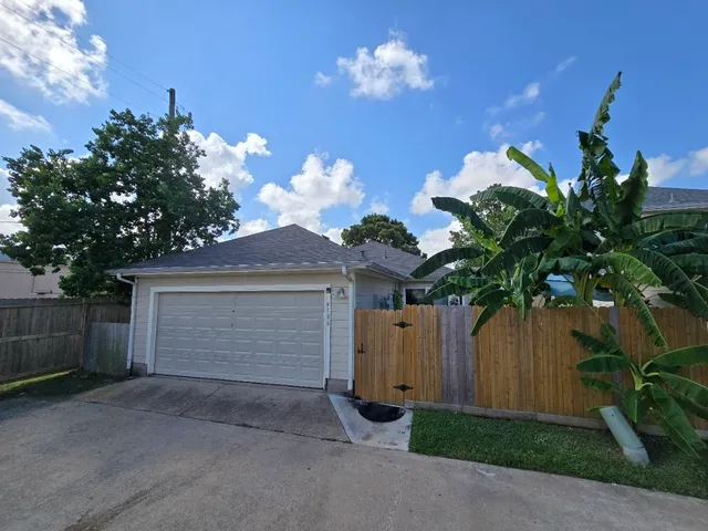 $220,000 | 6106 Elton Knolls Street, Katy, TX 77449