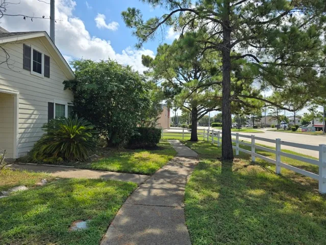 $220,000 | 6106 Elton Knolls Street, Katy, TX 77449