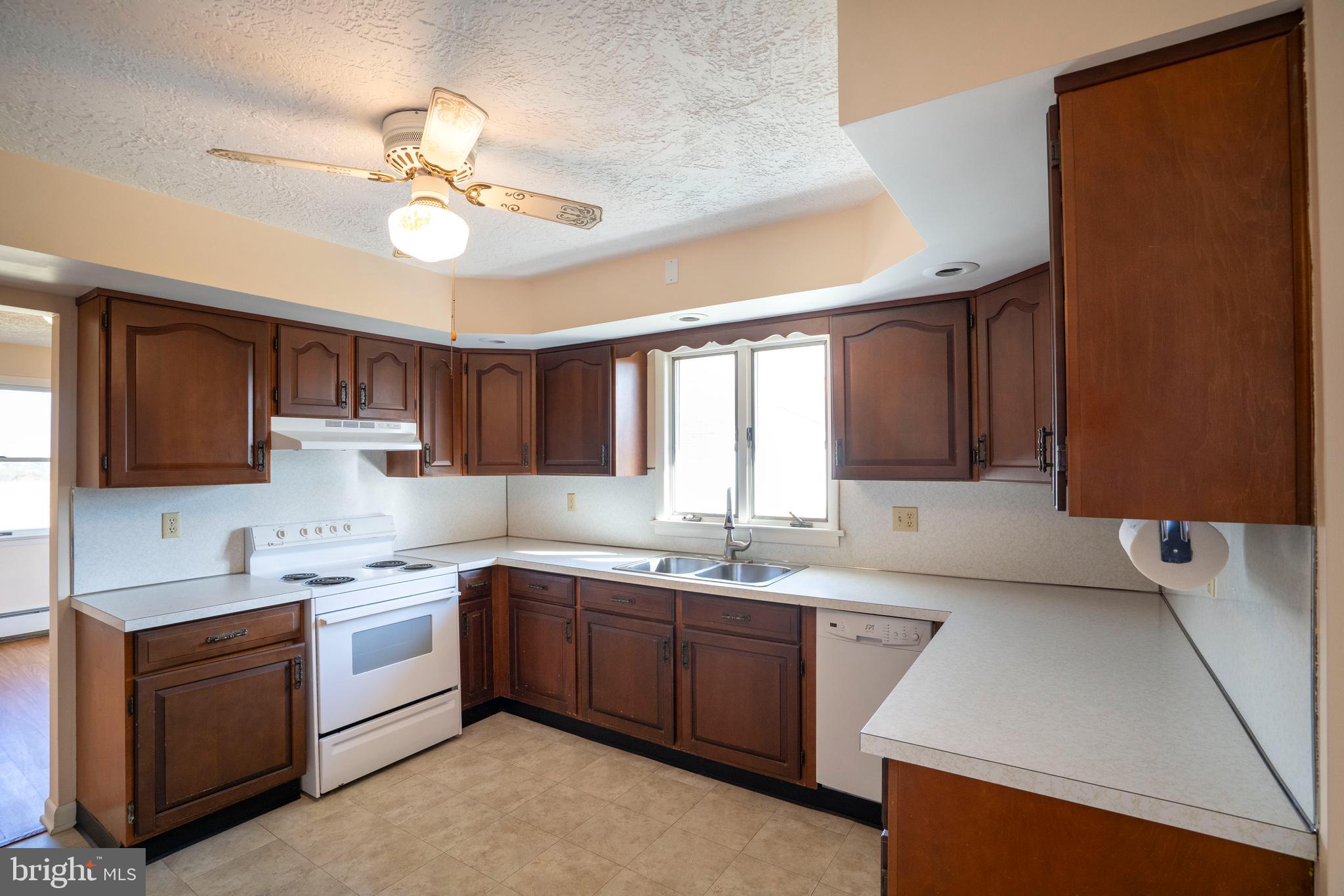 2659 Furnace Road Felton, PA 17322 - Photo 3 of 35