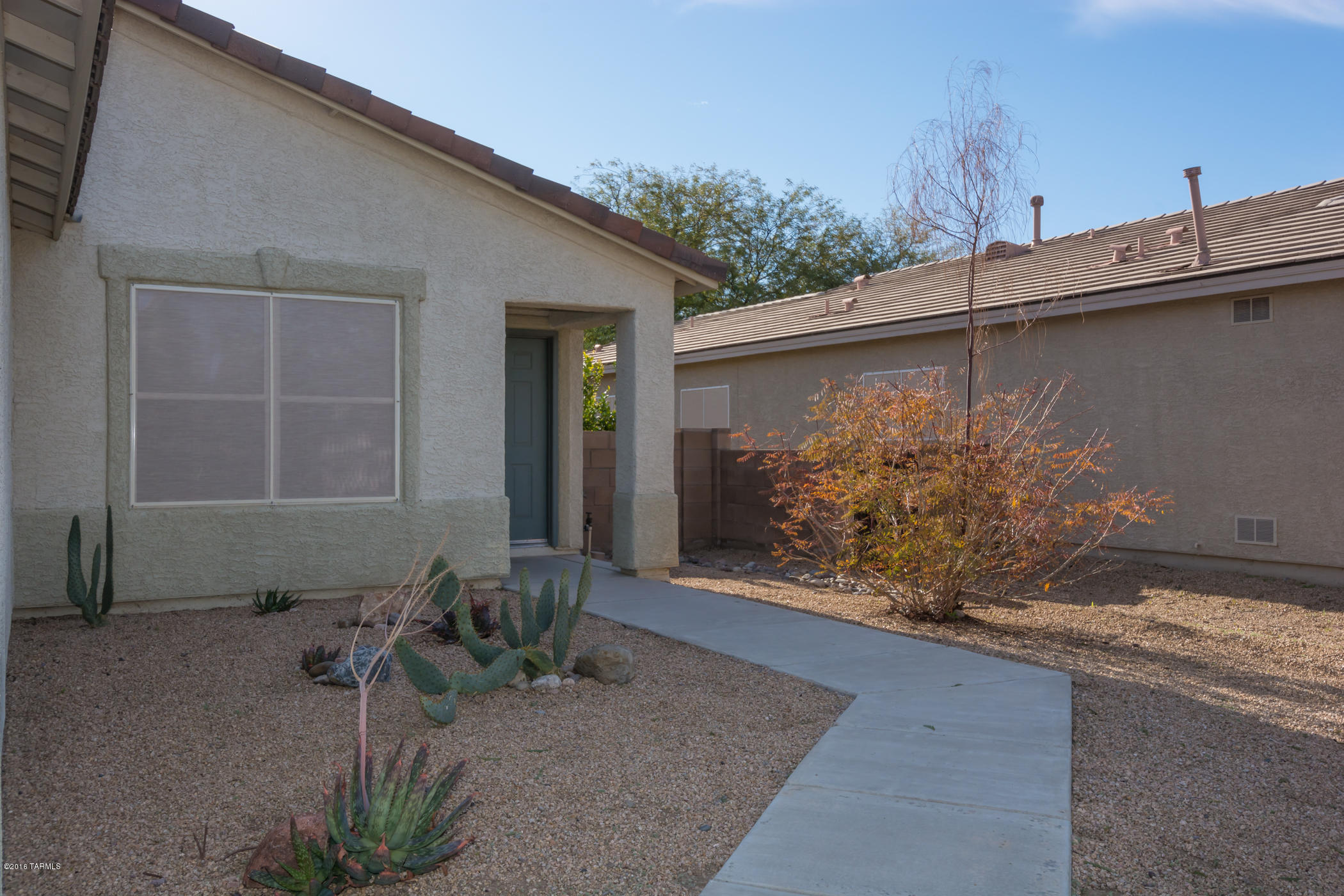 7747 West Oak Stream Road Tucson, AZ 85743 - Photo 3 of 39