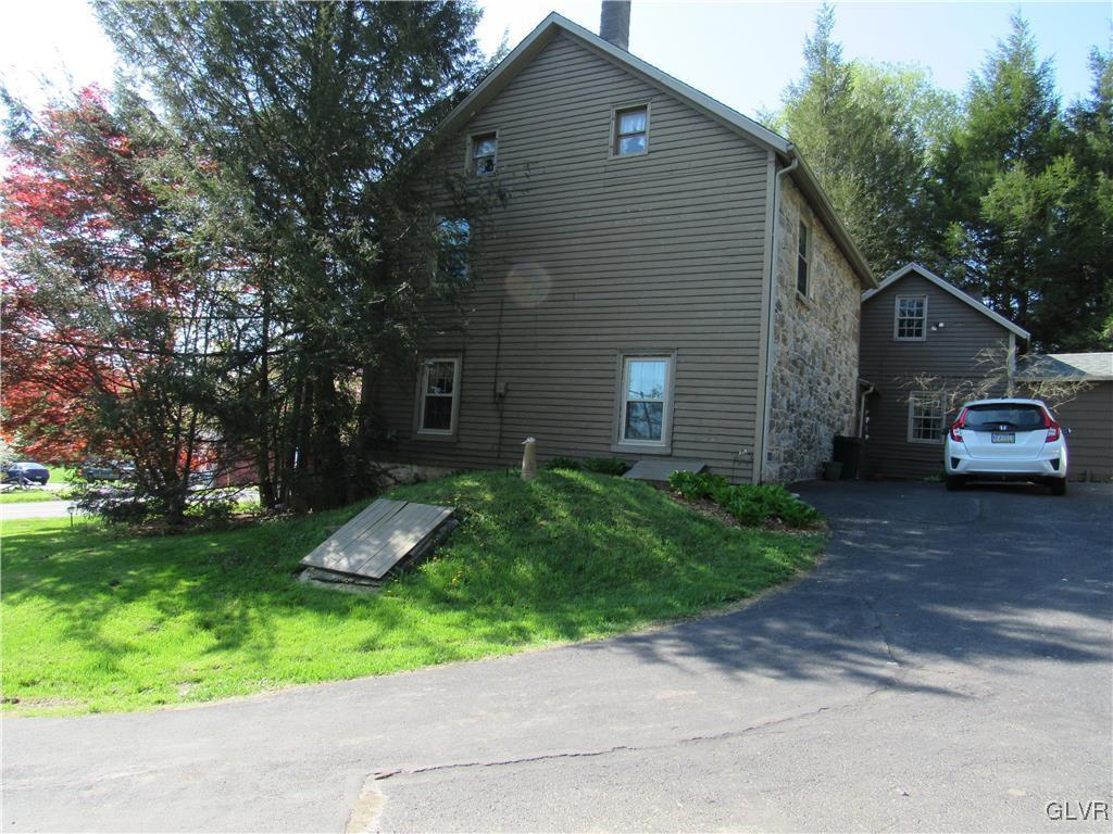 853 Bangor Road Nazareth, PA 18064 - Photo 4 of 31