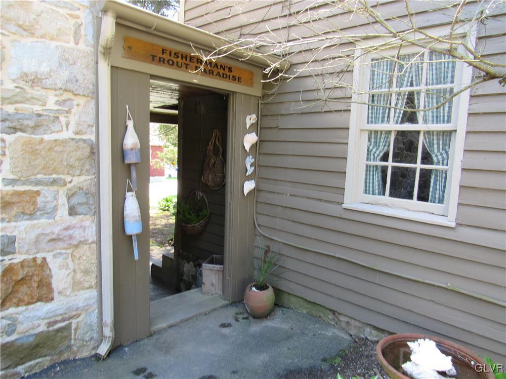 853 Bangor Road Nazareth, PA 18064 - Photo 5 of 31