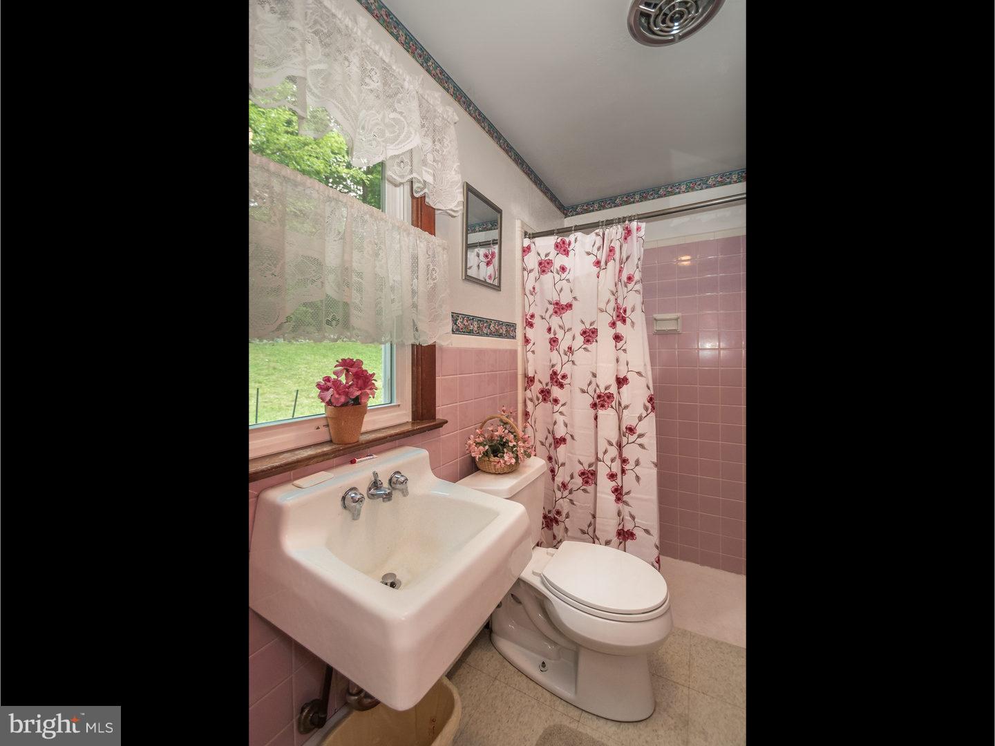 452 Erb Road Perkiomenville, PA 18074 - Photo 17 of 24 Bathroom