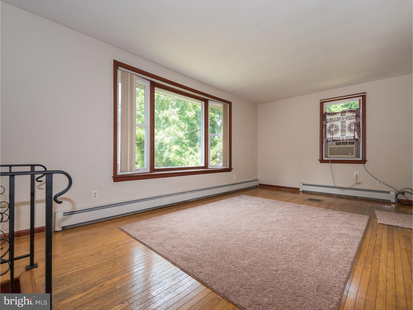 452 Erb Road Perkiomenville, PA 18074 - Photo 5 of 24 Living Room