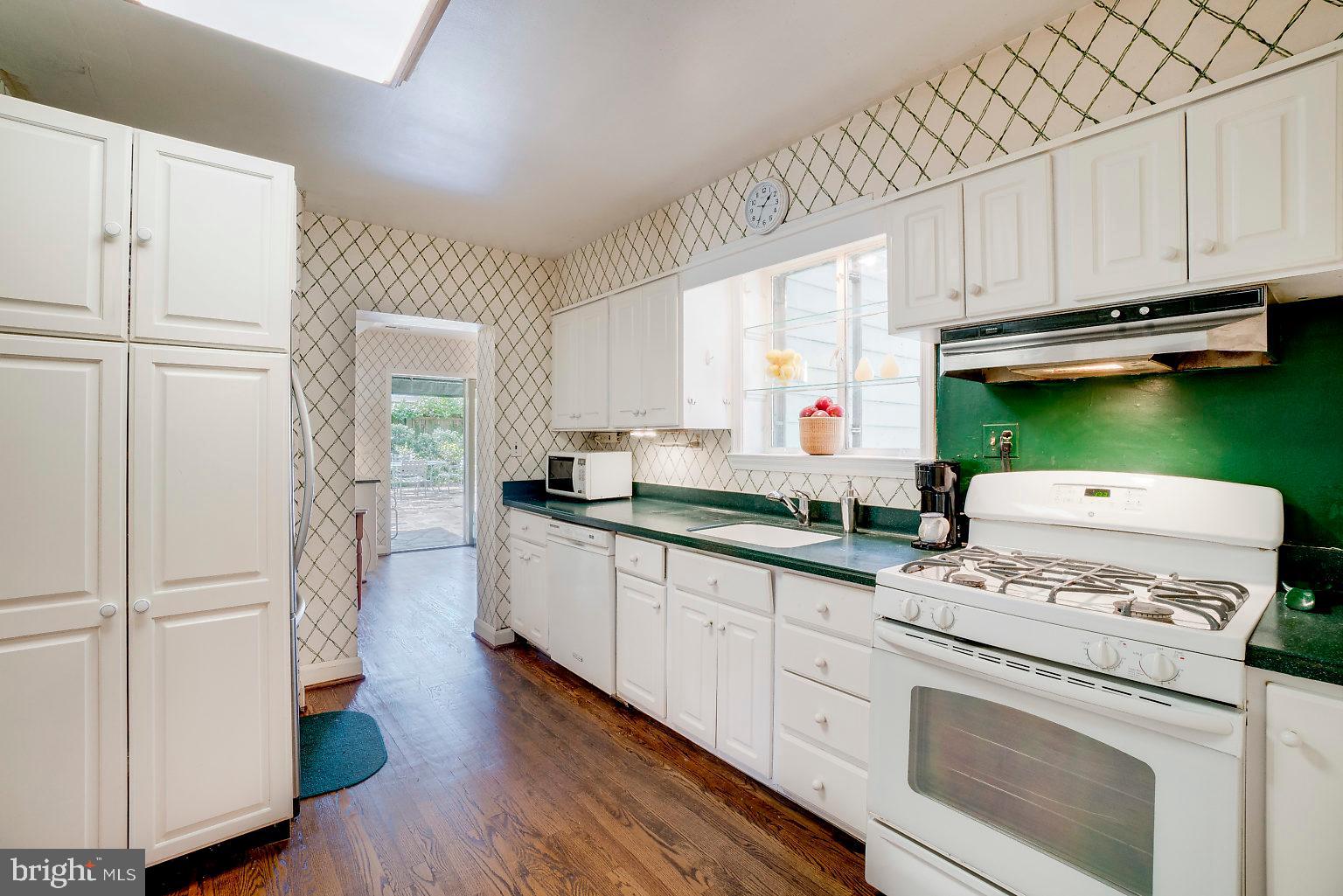 4400 Atwick Road Baltimore, MD 21210 - Photo 17 of 69
