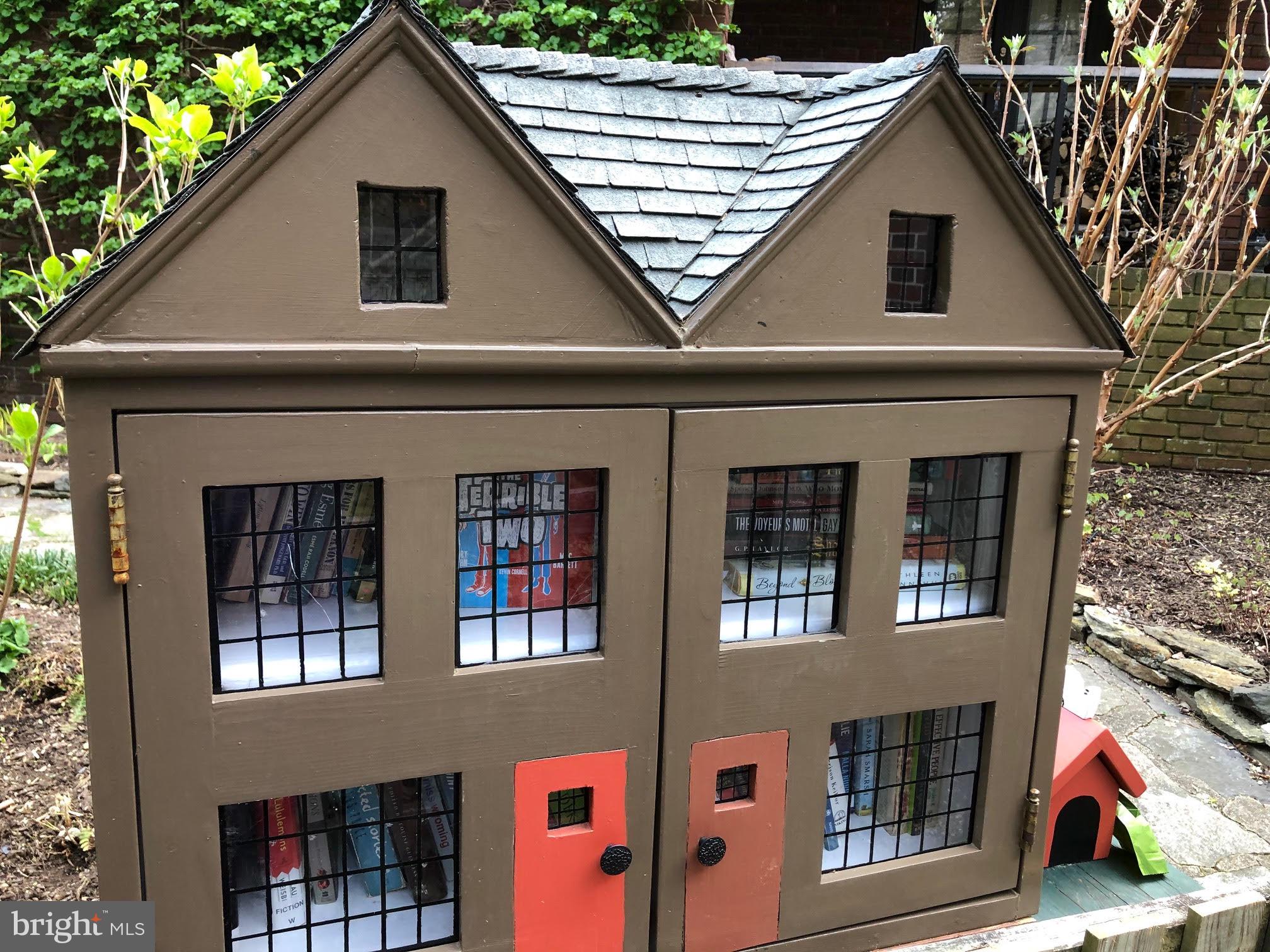 4400 Atwick Road Baltimore, MD 21210 - Photo 65 of 69 Little Library to the east.