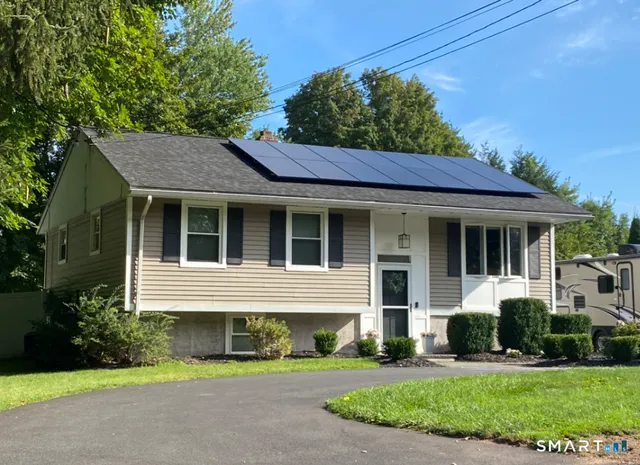 $424,900 | 154 Glenwood Terrace, Middletown, CT 06457