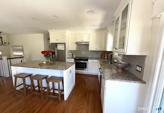 $424,900 | 154 Glenwood Terrace, Middletown, CT 06457