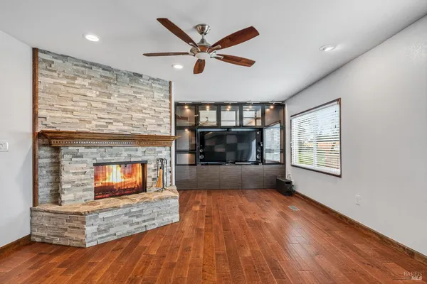 $295,000 | 7 Michael Drive, Petaluma, CA 94954