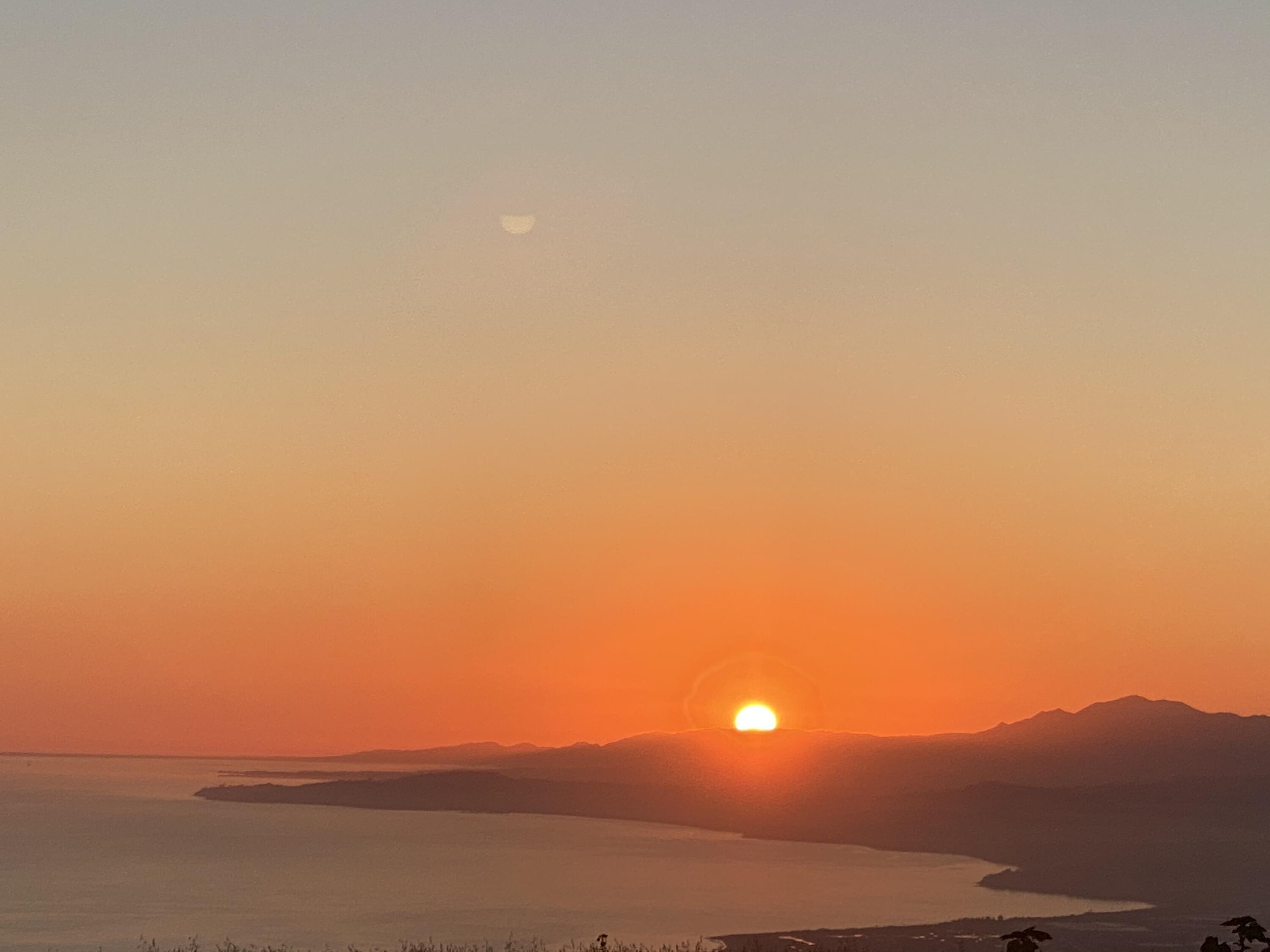 8560 Ocean View Road Ventura, CA 93001 - Photo 12 of 18 A Retreat That Feels Worlds Away
