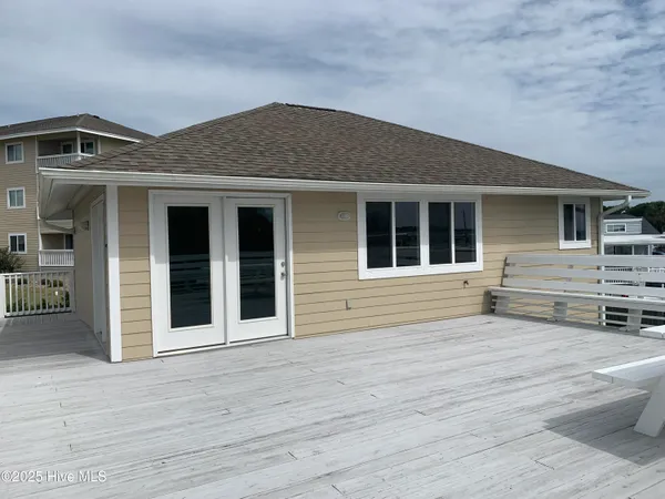 $328,900 | 650 Cedar Point Boulevard, Unit C 31, Cedar Point, NC 28584
