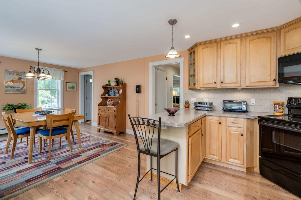 20 Hillside Road Portland, ME 04103 - Photo 10 of 35 010_20hillsiderd-3