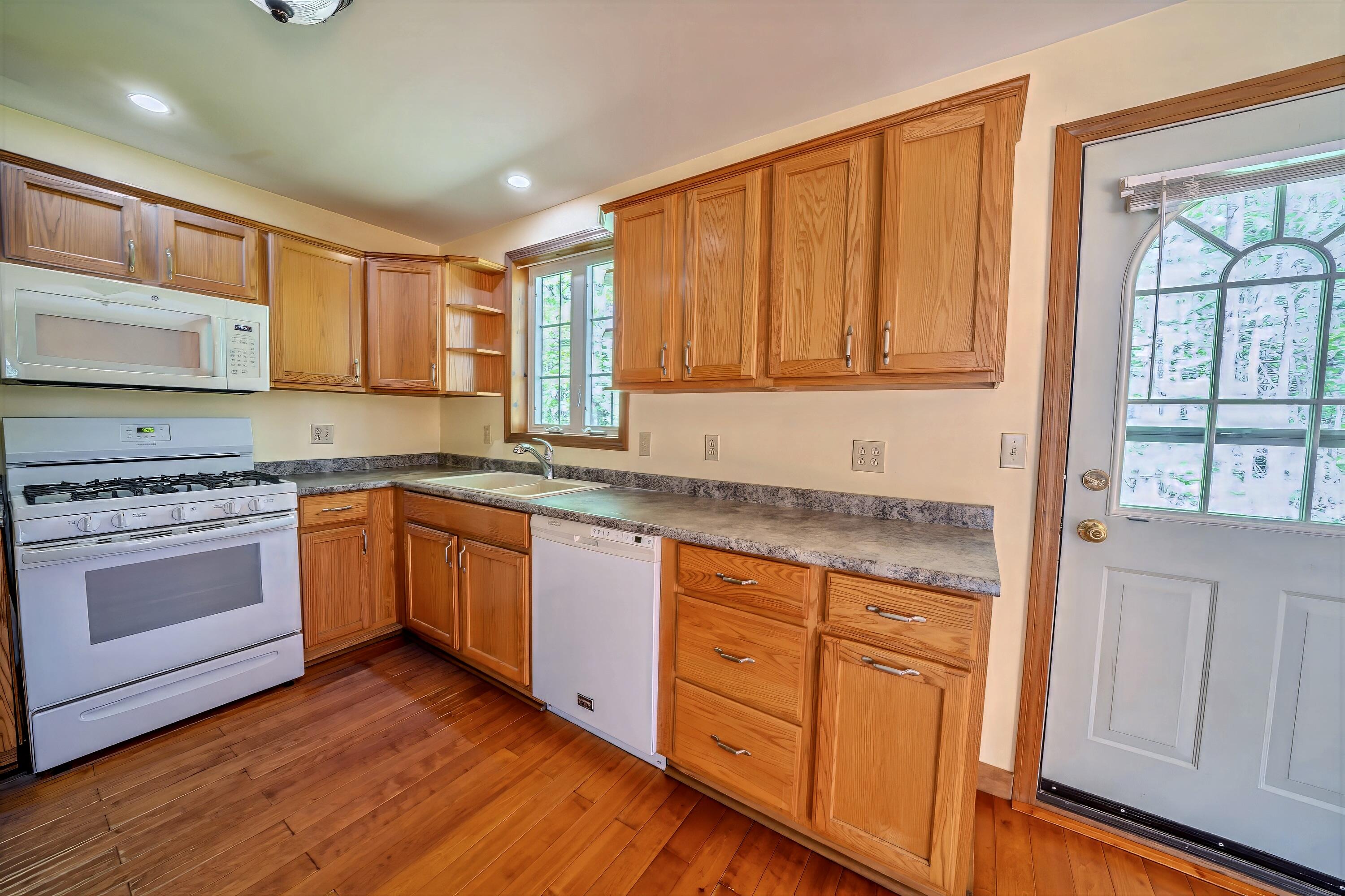 3 Reeds Lane Belfast, ME 04915 - Photo 21 of 49 5585
