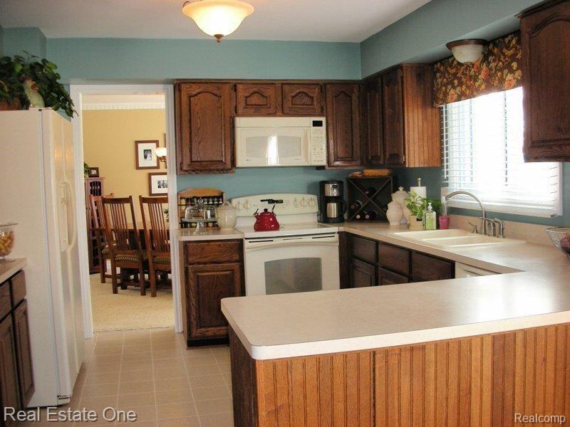 Tanglewood 242 - Kitchen