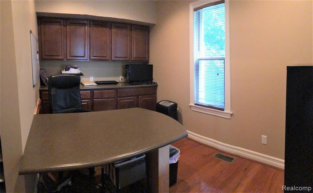 338 Ridge Road Grosse Pointe Farms, MI 48236 - Photo 13 of 54