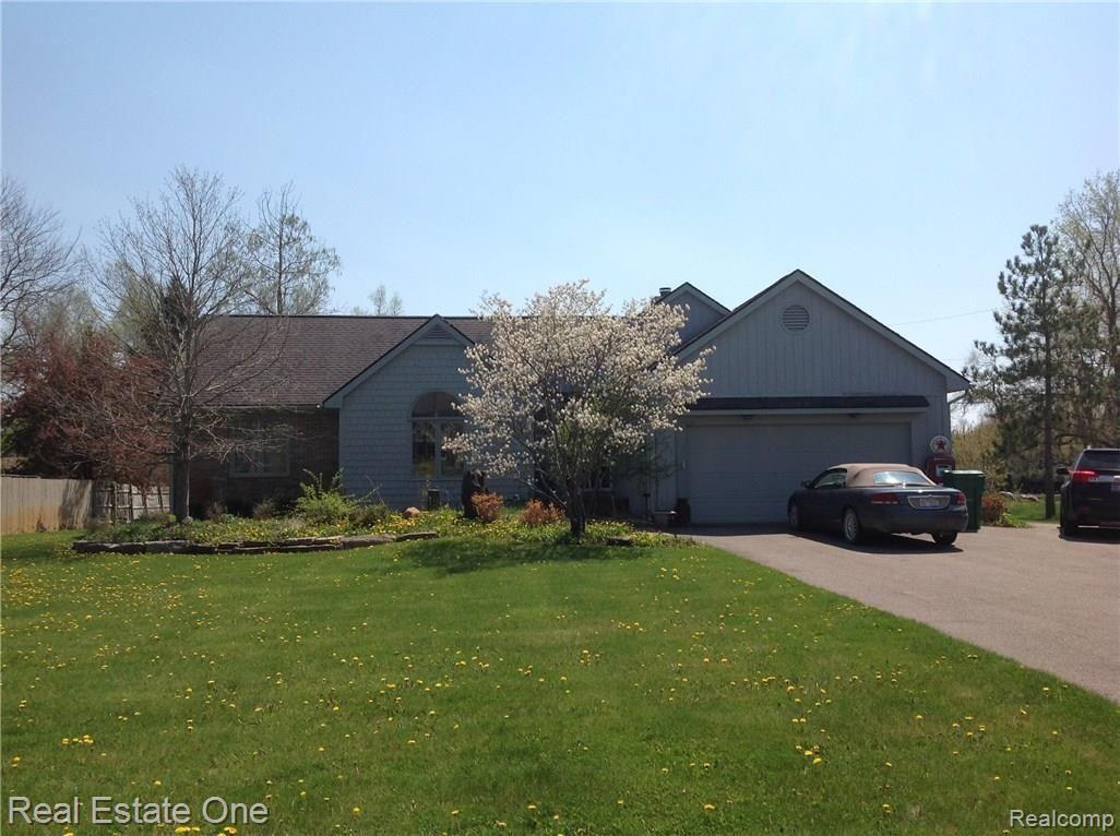 8795 Miller Road Clarkston, MI 48348 - Photo 3 of 30 image.jpeg