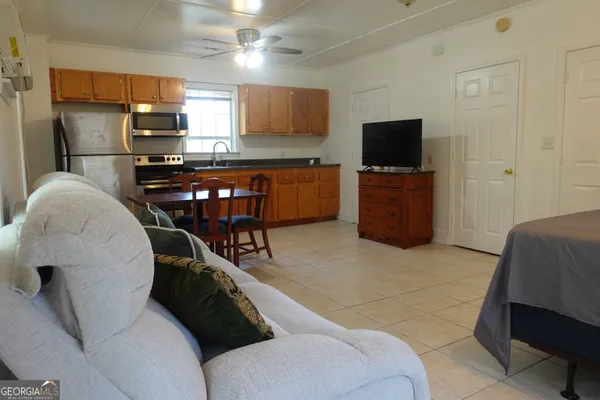 $975 | 5225 Covington Highway, Decatur, GA 30035