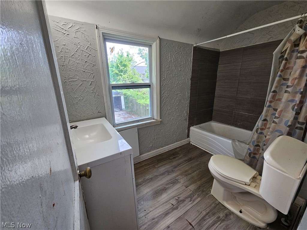 931 Yellowstone Road Cleveland, OH 44121 - Photo 8 of 48 Gallery Image 8