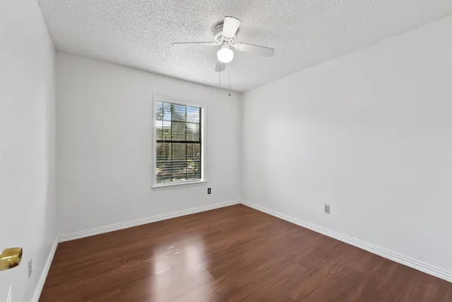 $270,000 | 7715 Candle Green Lane, Houston, TX 77071