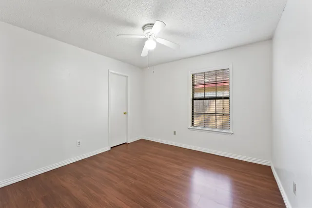 $270,000 | 7715 Candle Green Lane, Houston, TX 77071