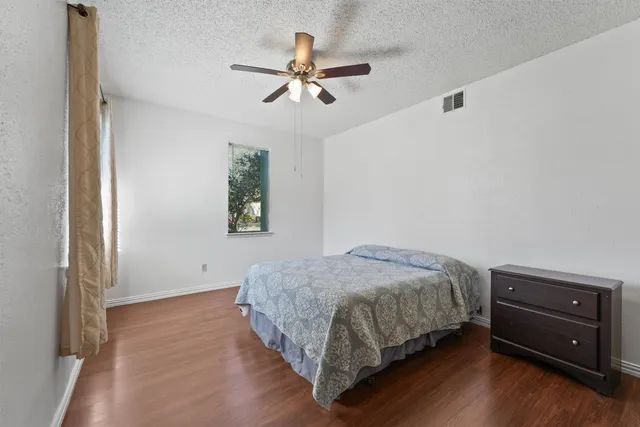 $270,000 | 7715 Candle Green Lane, Houston, TX 77071