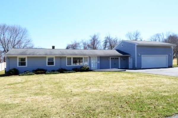 13 Bradford Road Danvers, MA 01923 - Photo 1 of 27 Gallery Image 1