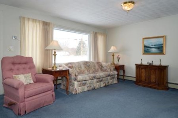 13 Bradford Road Danvers, MA 01923 - Photo 4 of 27 Gallery Image 4