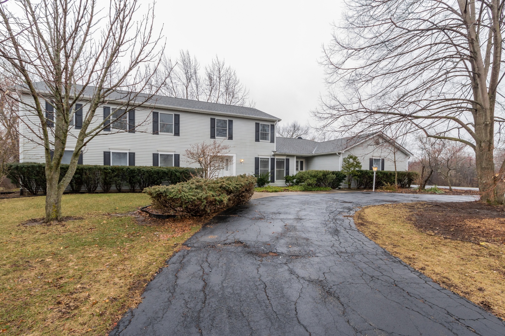 841 Cortbridge Court Inverness, IL 60067 - Photo 1 of 18 Gallery Image 1