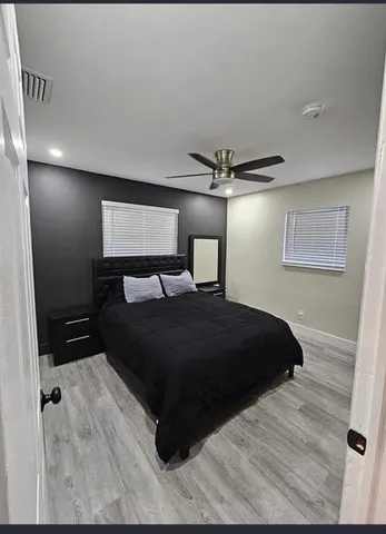 $2,900 | 2016 Dock Street, West Palm Beach, FL 33401