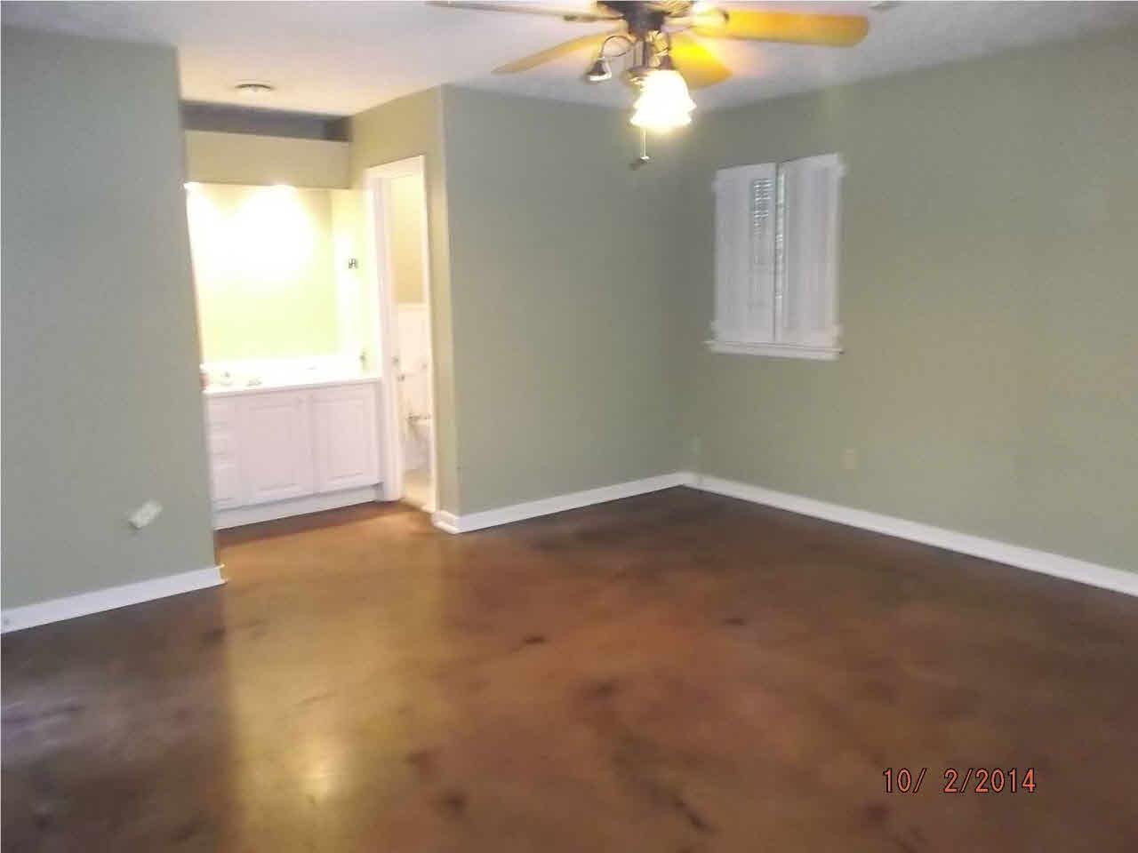 812 Timberlain Drive Jackson, MS 39211 - Photo 11 of 13 Master Bedroom & Bath