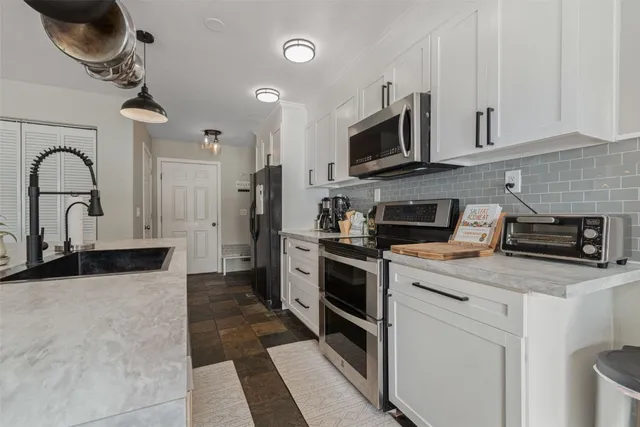 $825,000 | 158 Oak Ridge Circle, Oak Creek, CO 80467