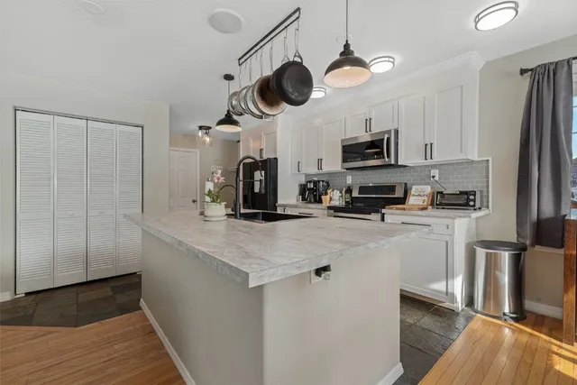 $825,000 | 158 Oak Ridge Circle, Oak Creek, CO 80467