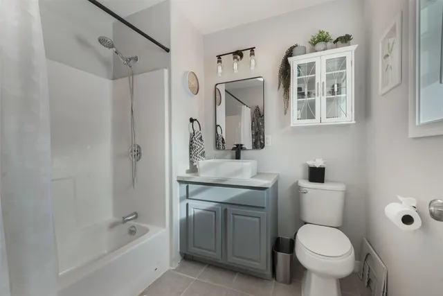 $825,000 | 158 Oak Ridge Circle, Oak Creek, CO 80467