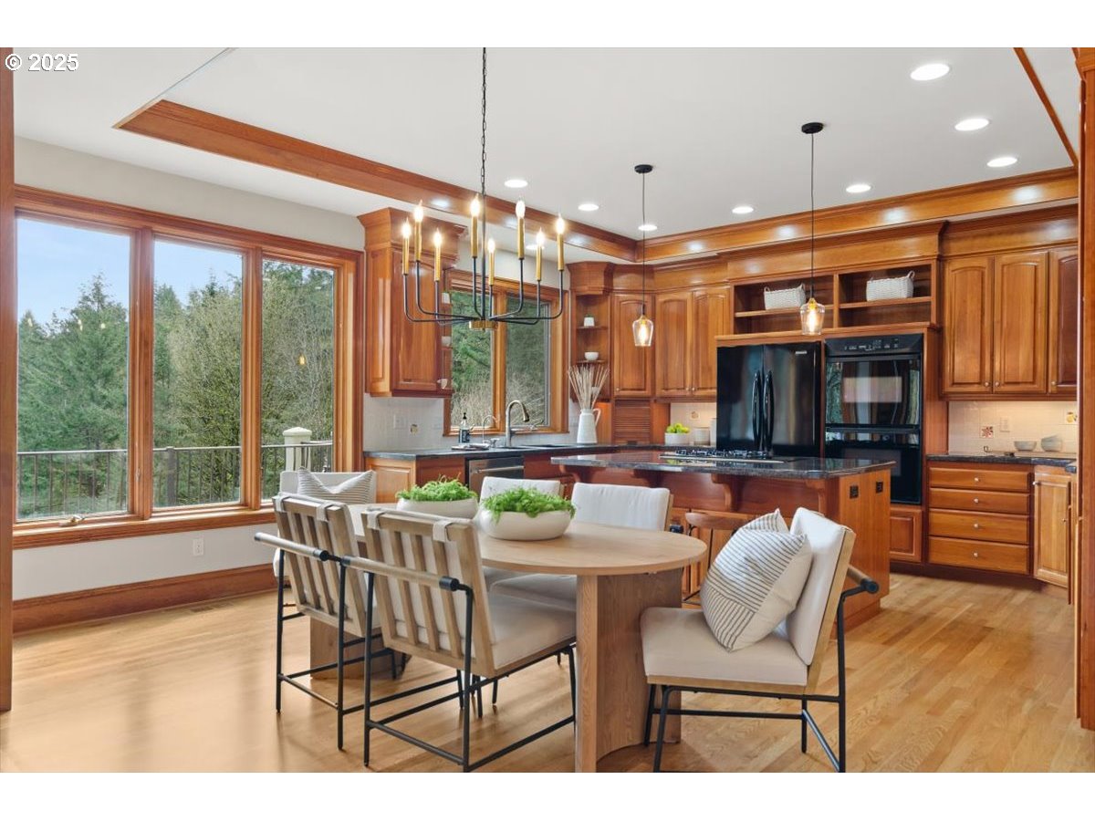 9440 Northwest Lightning Ridge Drive Portland, OR 97229 - Photo 15 of 48 Kitchen