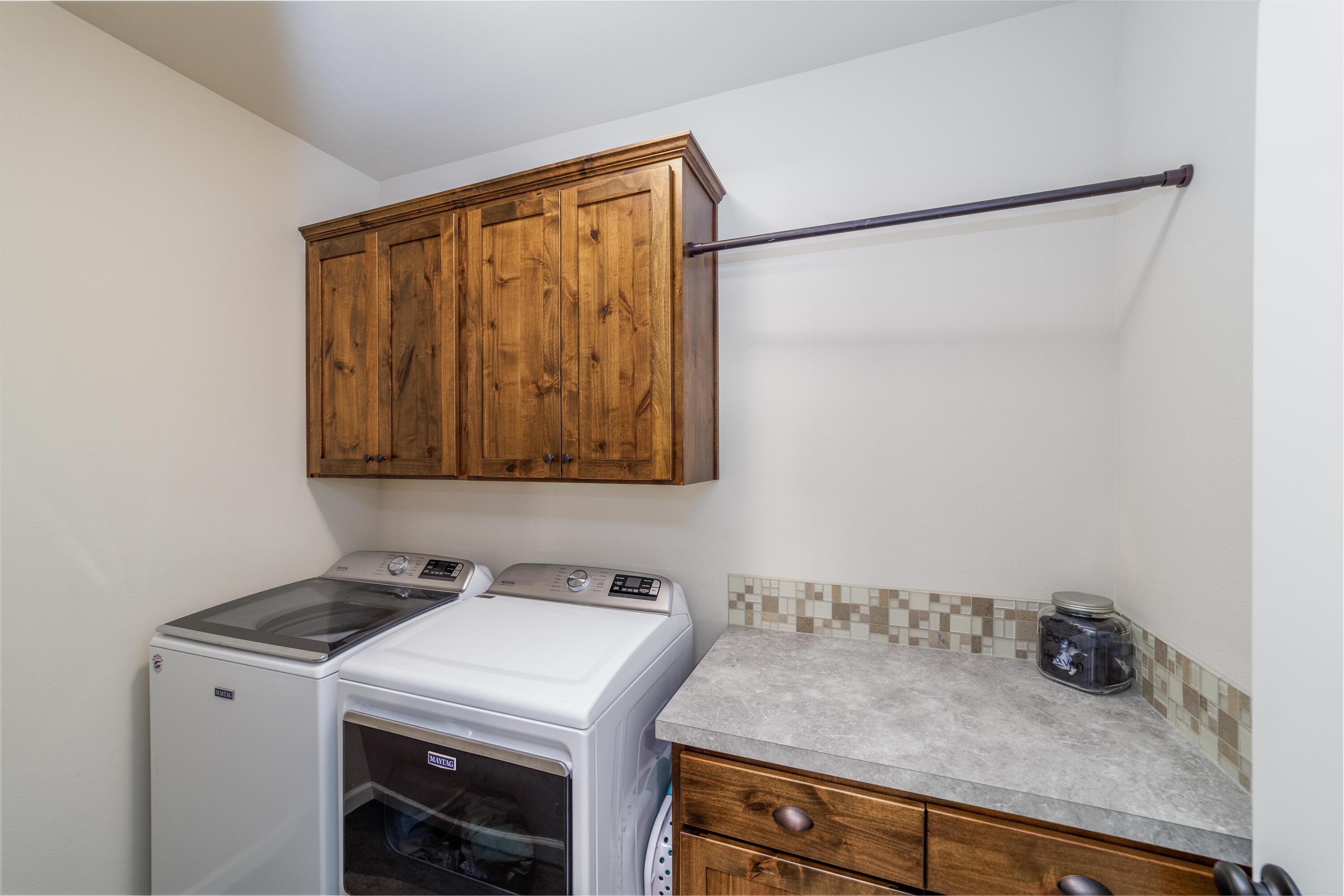 2756 Southwest 34th Street Redmond, OR 97756 - Photo 31 of 44 2756_SW_34th_St-23