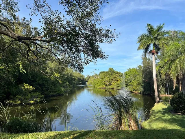 $224,900 | 1015 Southeast 15th Street, Unit 6D, Fort Lauderdale, FL 33316