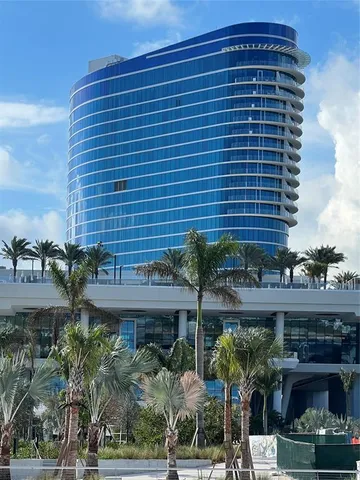 $224,900 | 1015 Southeast 15th Street, Unit 6D, Fort Lauderdale, FL 33316