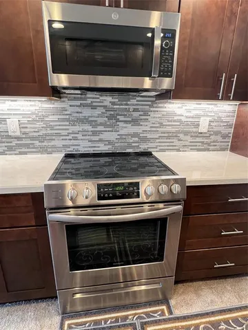 $224,900 | 1015 Southeast 15th Street, Unit 6D, Fort Lauderdale, FL 33316