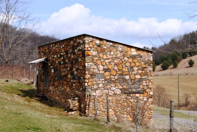 604 Todd Road Sparta, NC 28675 - Photo 6 of 52 Gallery Image 6