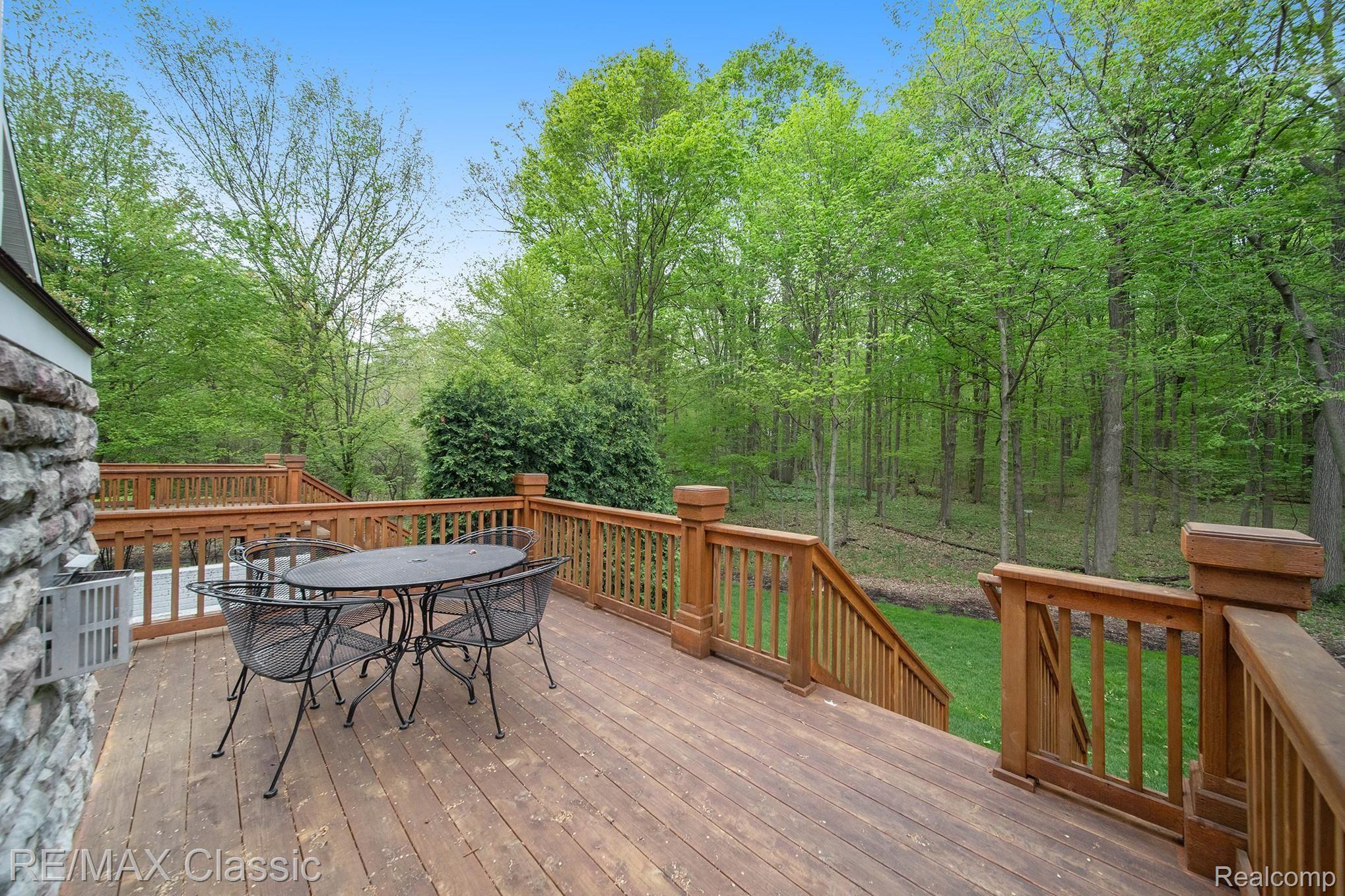 24938 Reeds Pointe Drive, Unit 42 Novi, MI 48374 - Photo 25 of 33 Deck