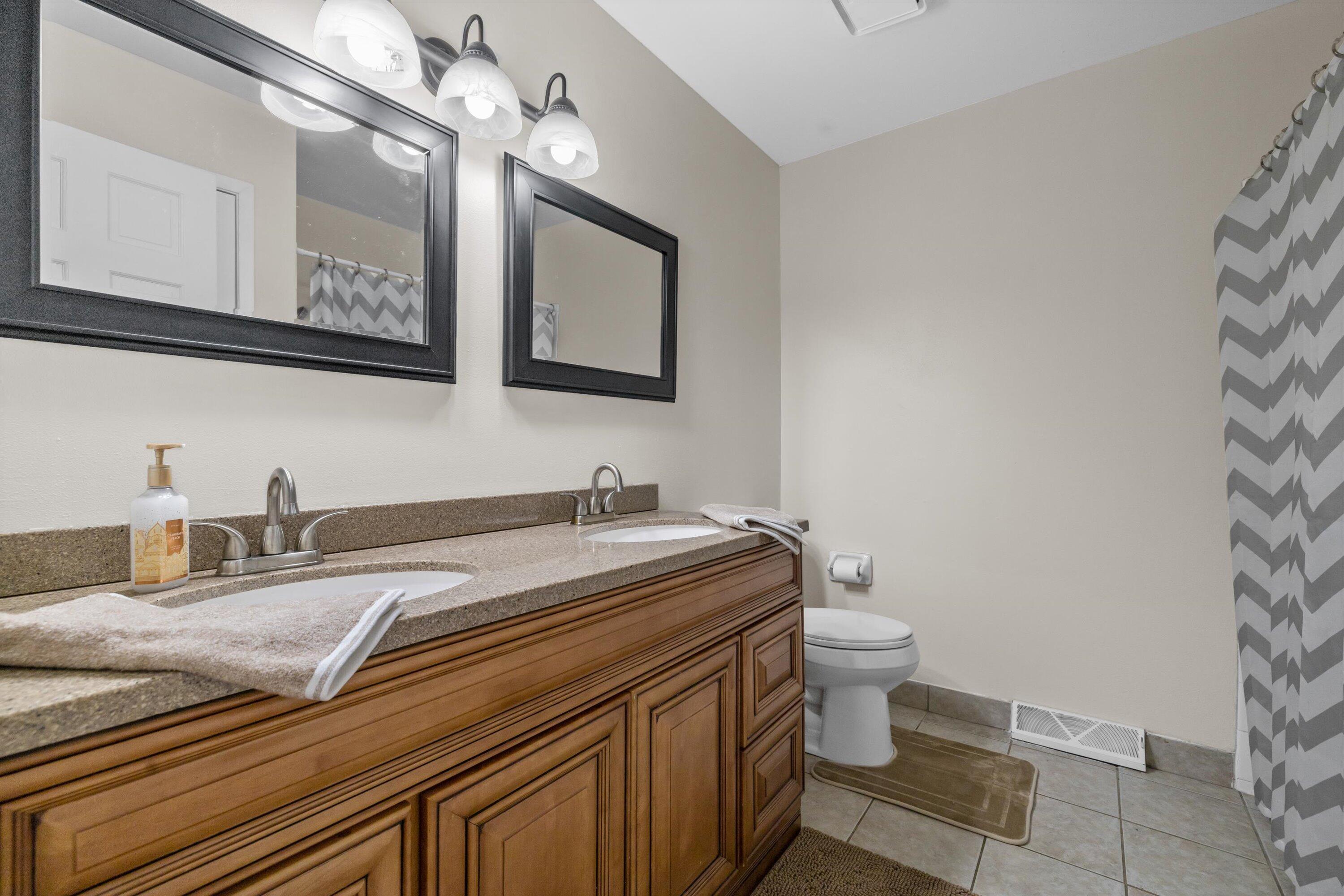 3318 14th Place Kenosha, WI 53144 - Photo 21 of 51 19-IMG_6706