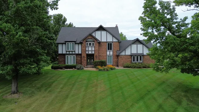 $989,900 | 5449 Countryside Drive, Saline, MI 48176