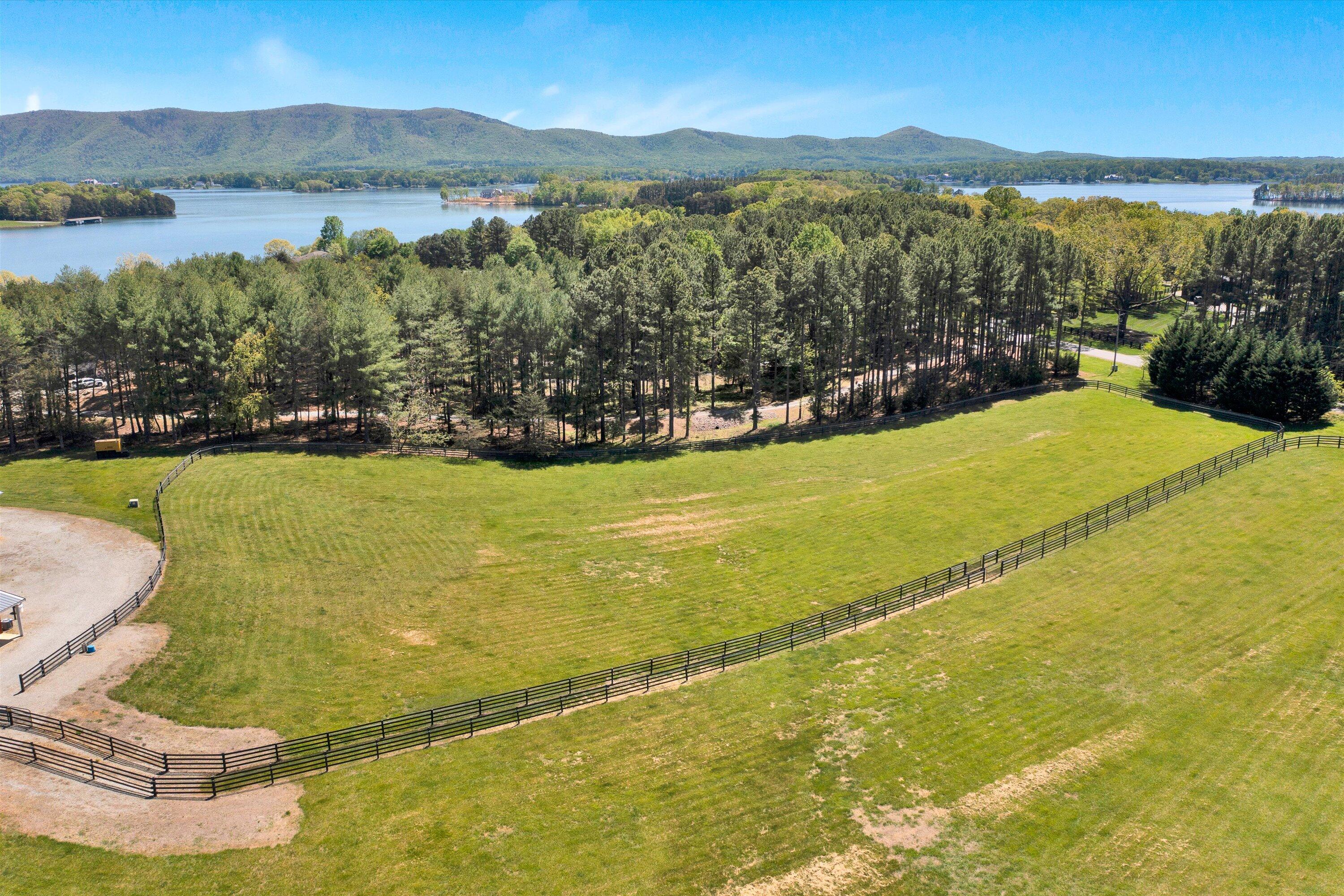 15 Tranquility Road Moneta, VA 24121 - Photo 100 of 110 100-042220240129