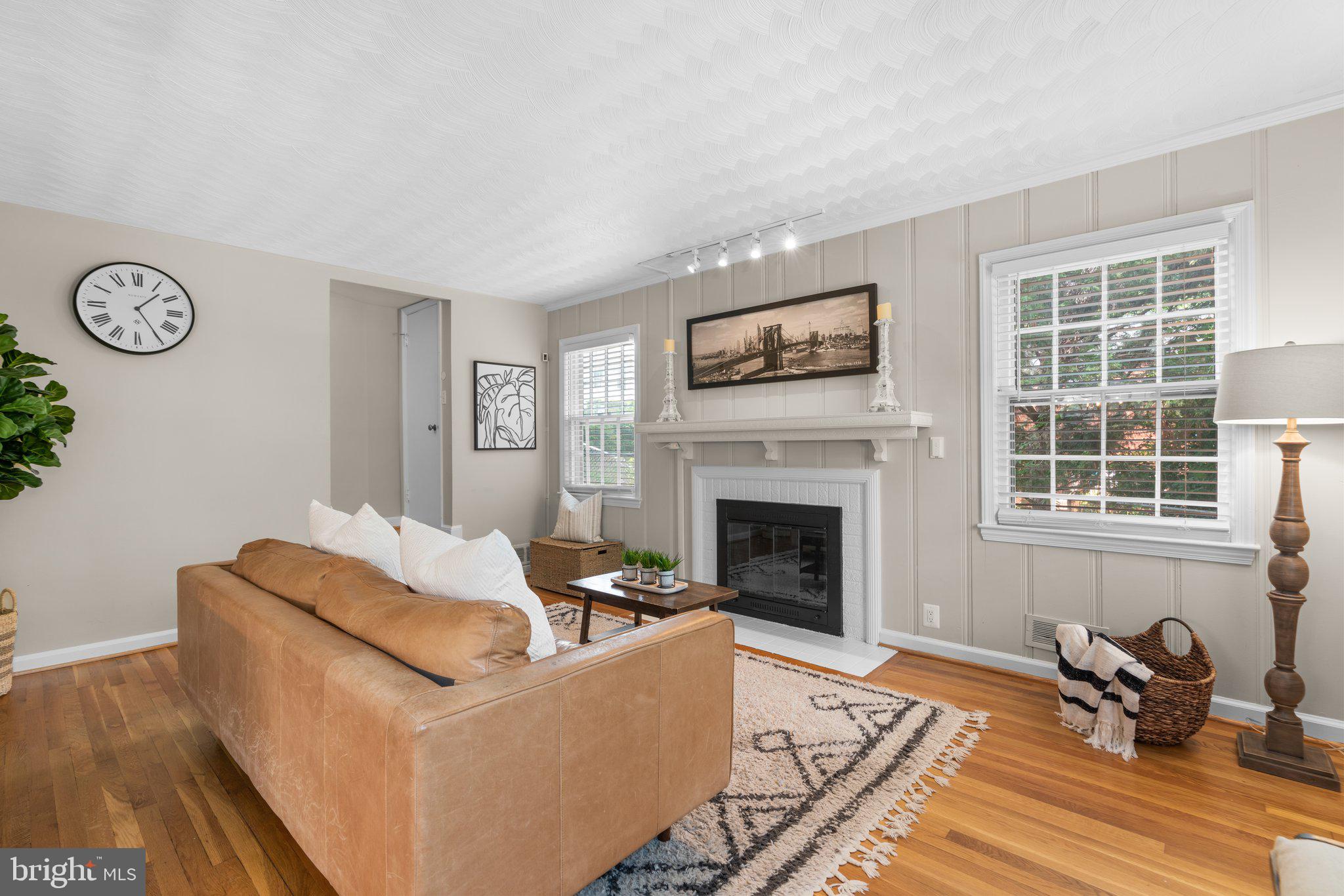 11702 Broadview Road Silver Spring, MD 20902 - Photo 2 of 21