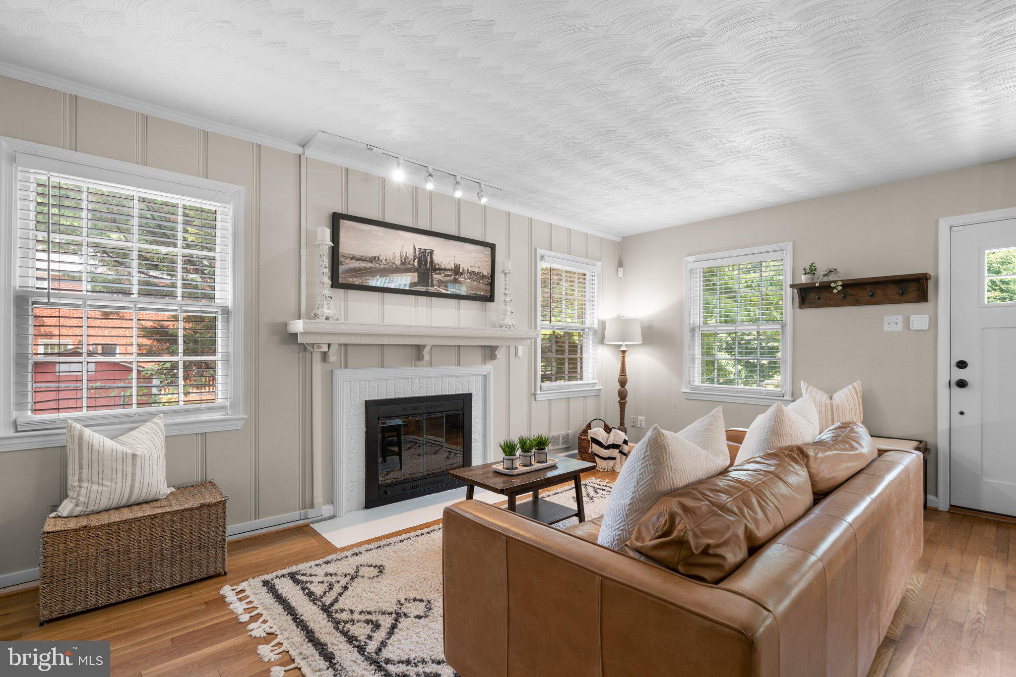 11702 Broadview Road Silver Spring, MD 20902 - Photo 3 of 21