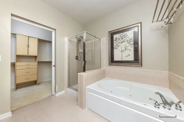 $309,900 | 1022 Neudearborn Lane, Unit 191022, Naperville, IL 60563