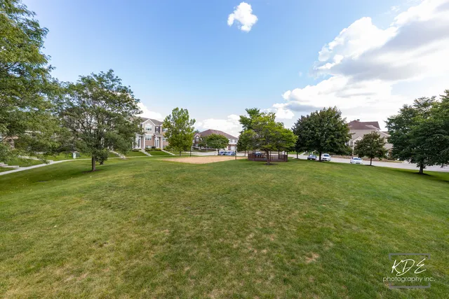 $309,900 | 1022 Neudearborn Lane, Unit 191022, Naperville, IL 60563