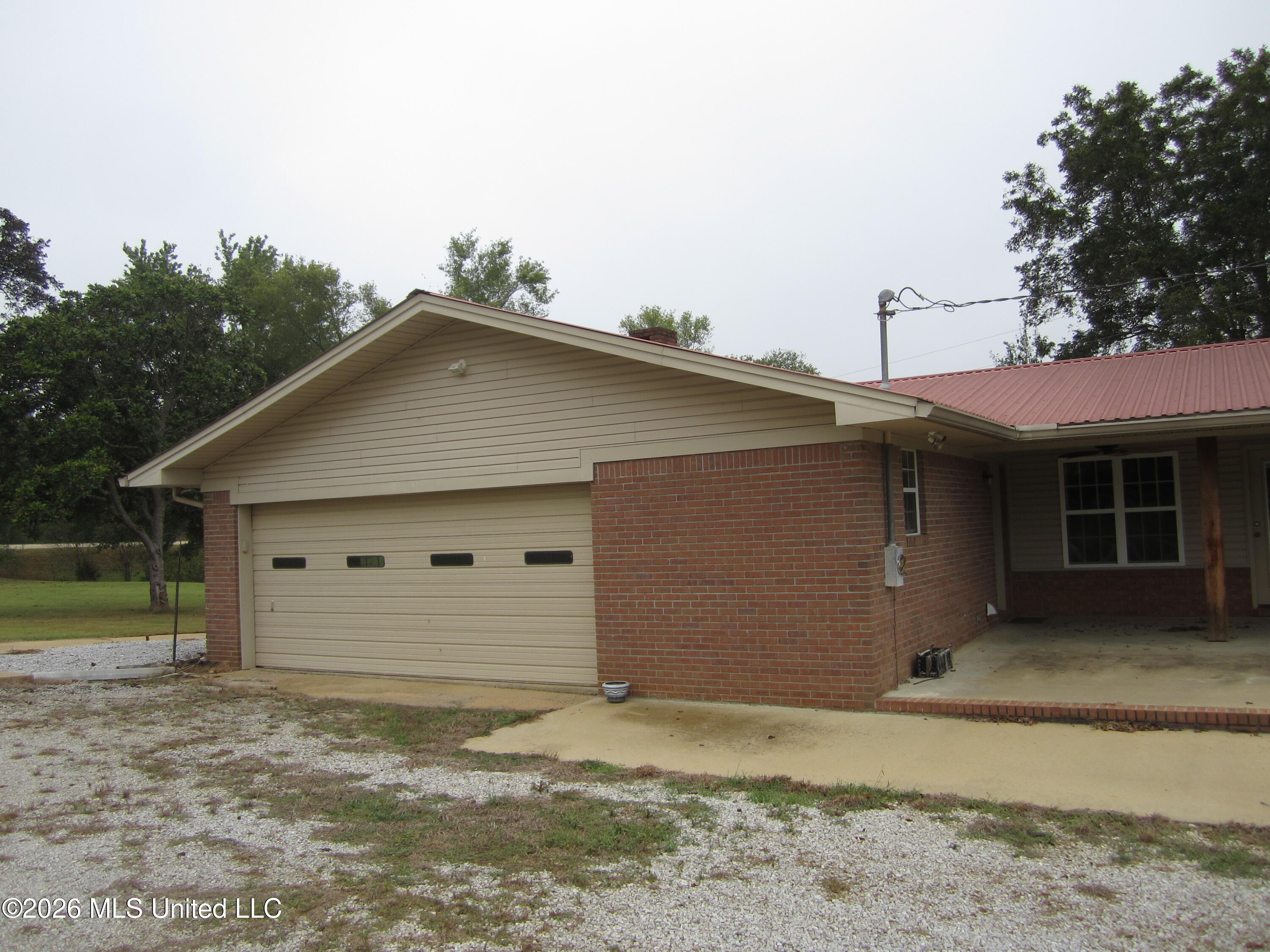 1558 Highway 30 New Albany, MS 38652 - Photo 14 of 21 IMG_8538